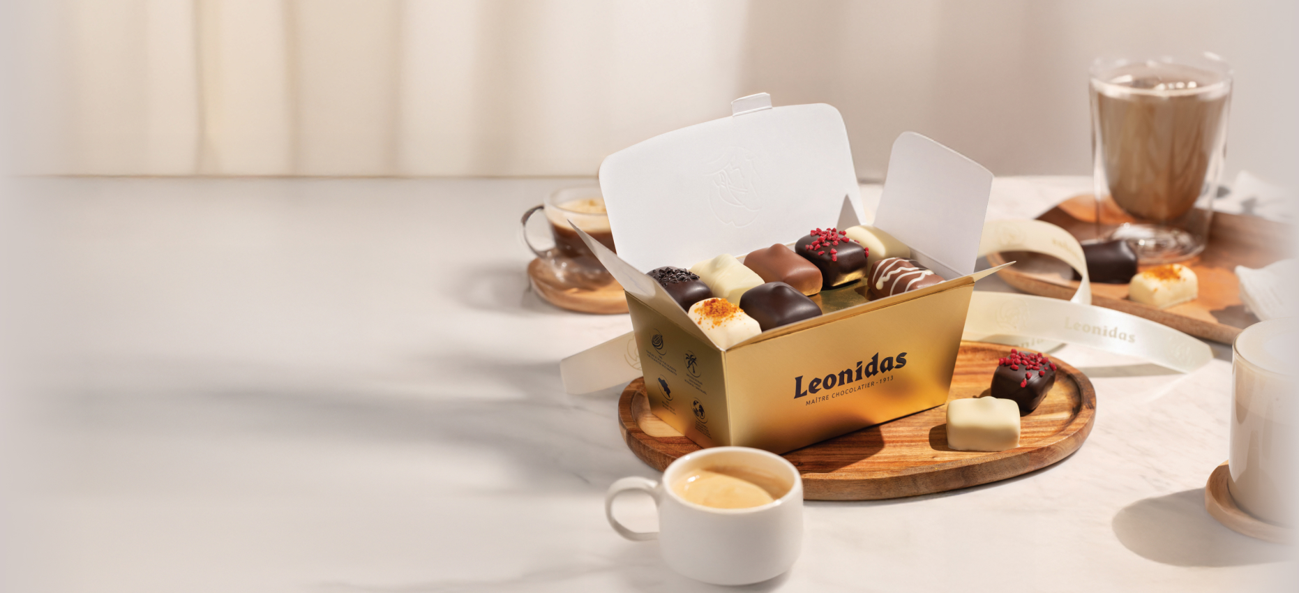 Banner Colecția Manon Leonidas 2025